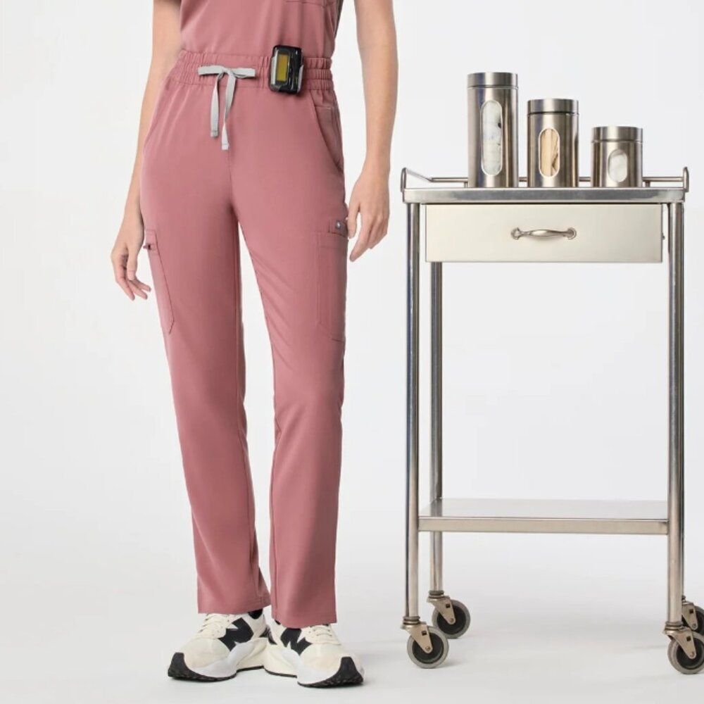 Like New! FIGS High Waisted Dowa Scrub Pants Mauve in Size XXS/T